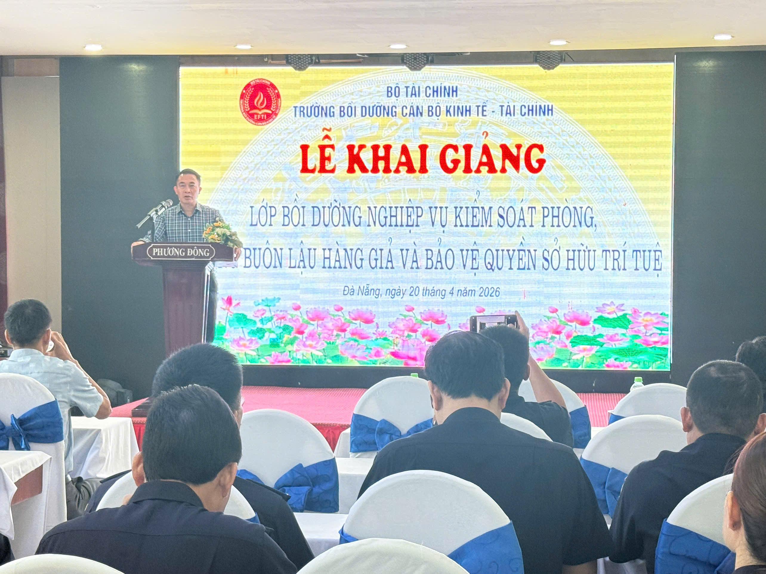 Khai giảng lớp Bồi dưỡng nghiệp vụ phòng, chống buôn lậu hàng giả và bảo vệ quyền sở hữu trí tuệ tại thành phố Đà Nẵng