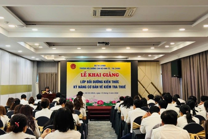 Khai giảng lớp Bồi dưỡng kiến thức, kỹ năng cơ bản về kiểm tra thuế tại Thành phố Hồ Chí Minh