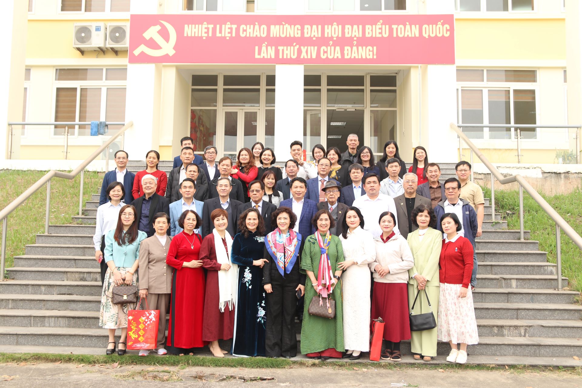 Gặp mặt cán bộ hưu trí nhân dịp Xuân Bính Ngọ 2026
