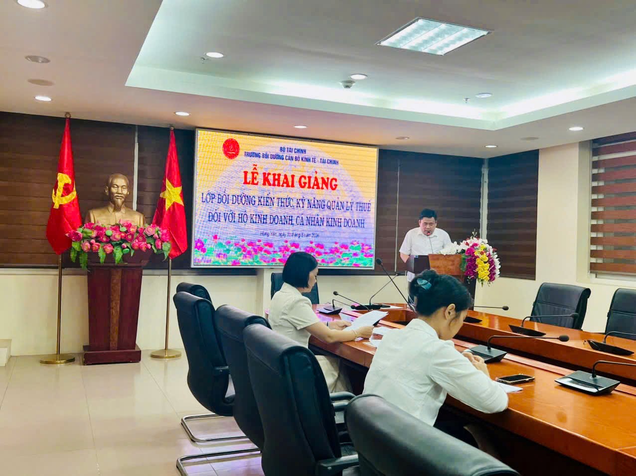 Khai giảng Lớp Bồi dưỡng kiến thức, kỹ năng quản lý thuế đối với hộ kinh doanh, cá nhân kinh doanh