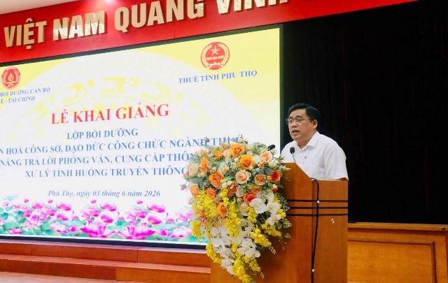 Khai giảng Lớp Bồi dưỡng kiến thức, kỹ năng văn hoá công sở, đạo đức công chức ngành Thuế, kỹ năng trả lời phỏng vấn, cung cấp thông tin và xử lý tình huống truyền thông